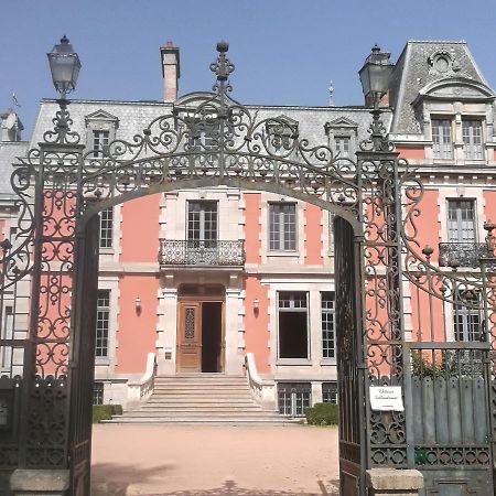 オービュッソン Chateau Sallandrouze Bed & Breakfast エクステリア 写真