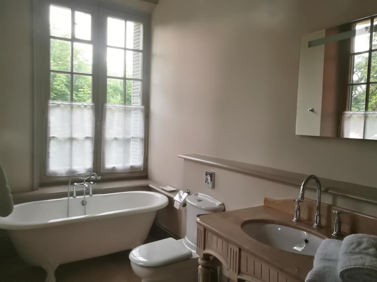 オービュッソン Chateau Sallandrouze Bed & Breakfast エクステリア 写真