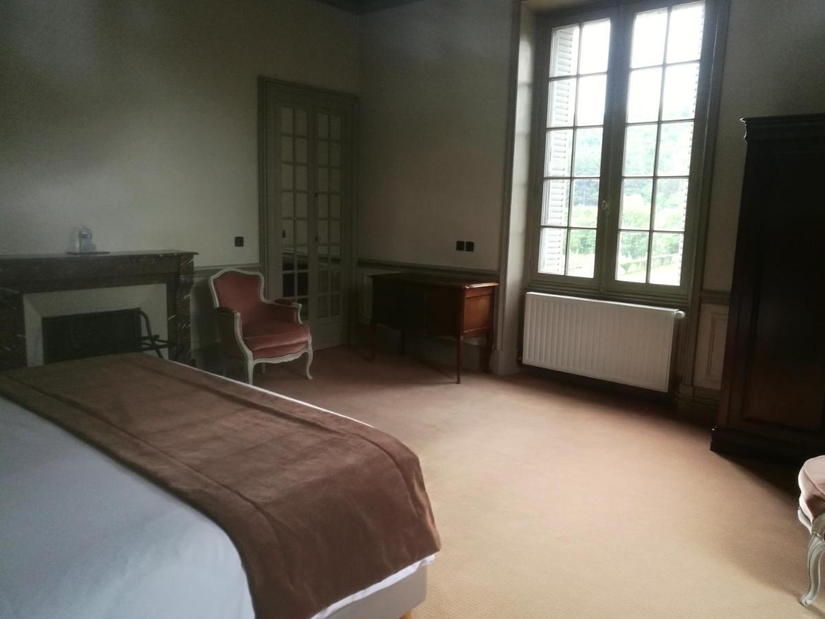 オービュッソン Chateau Sallandrouze Bed & Breakfast エクステリア 写真